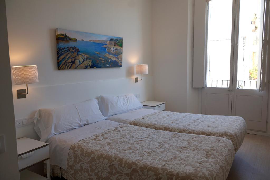 Hostal Marina Cadaqués Kültér fotó